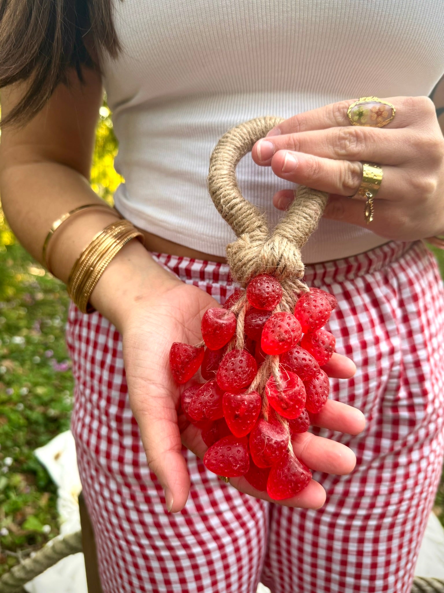 Savon décoratif en grappe de fraise