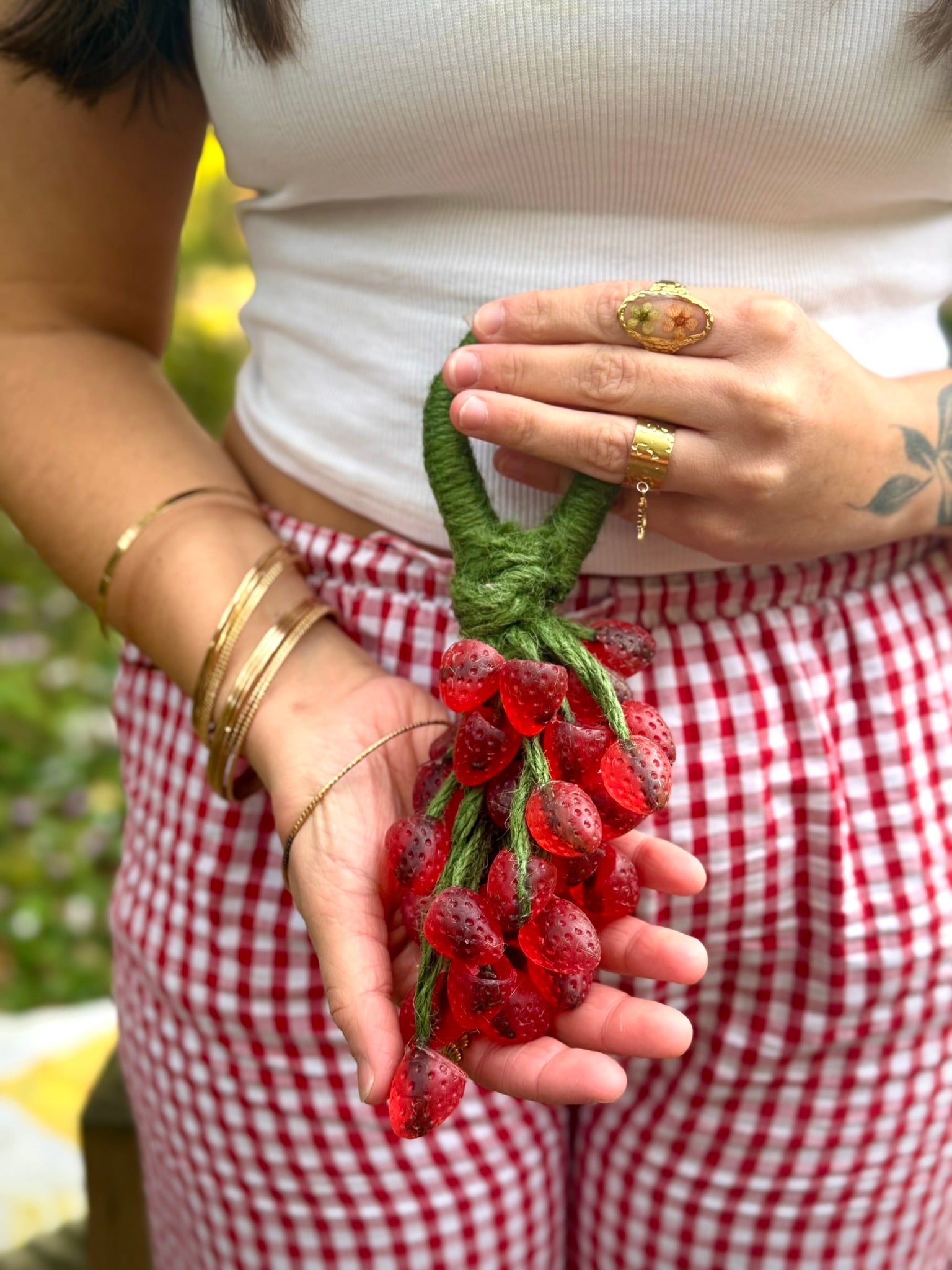 Savon décoratif en grappe de fraise