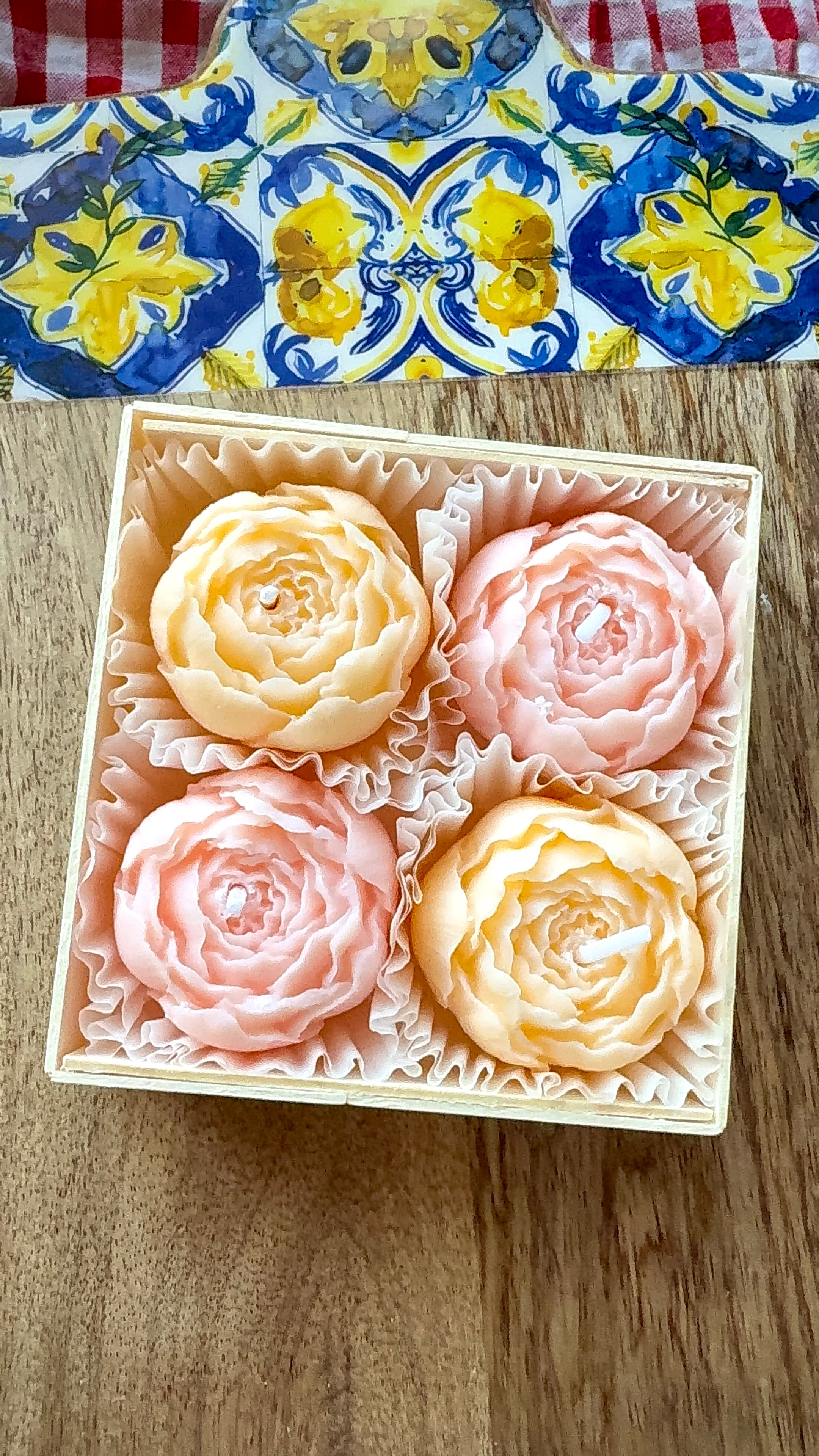 Bougie décorative en cire de soja – Pivoines parfum Rose