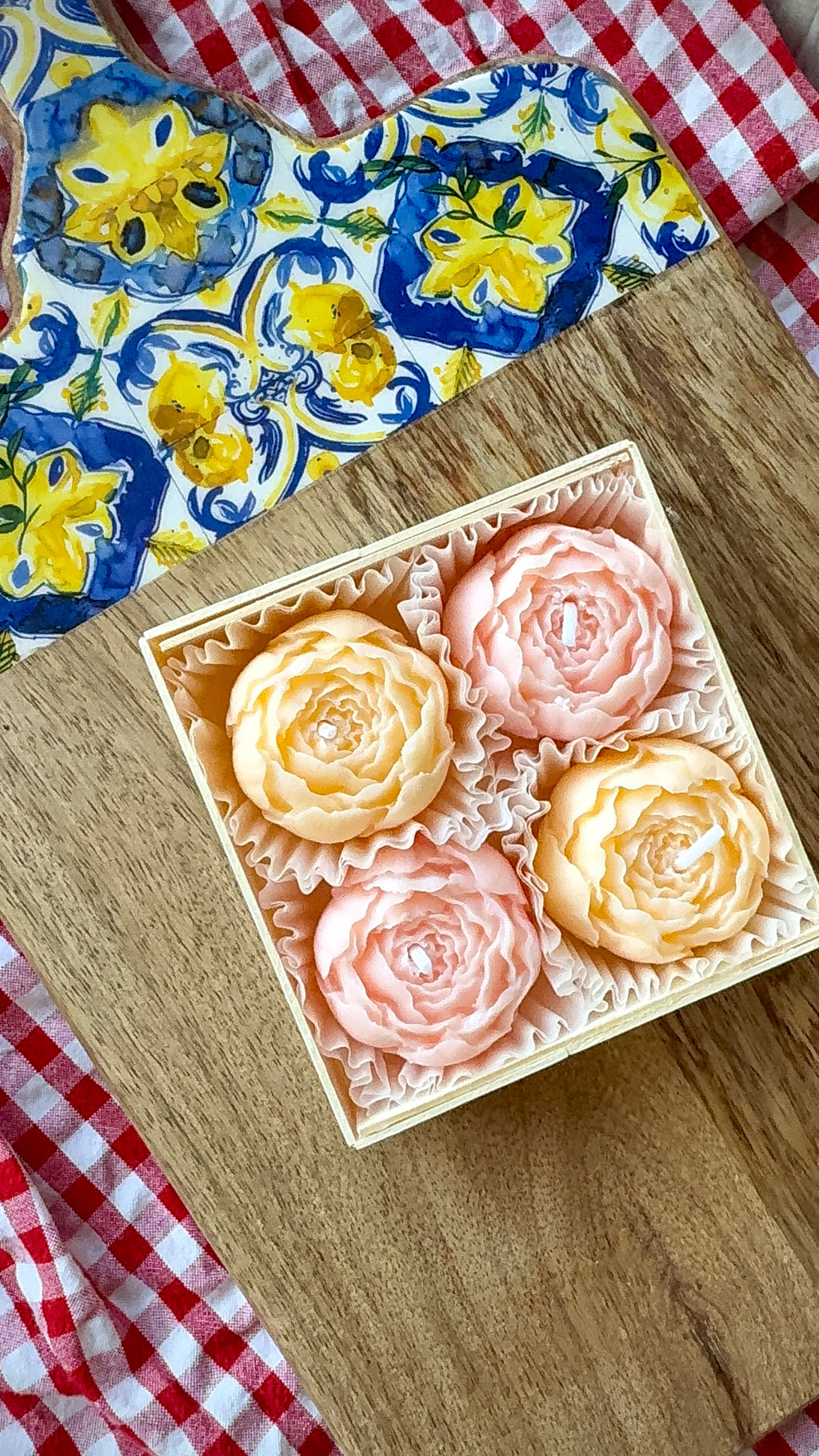 Bougie décorative en cire de soja – Pivoines parfum Rose